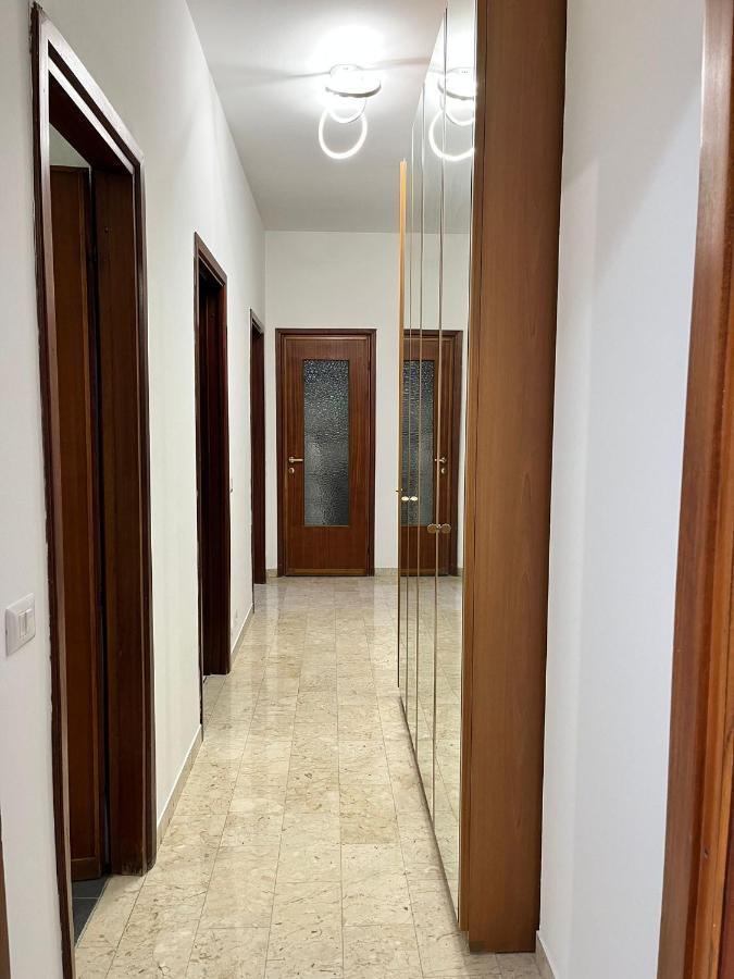 Ferienwohnung Casa Vittoria A Due Passi Da Milano Cesano Boscone Exterior foto